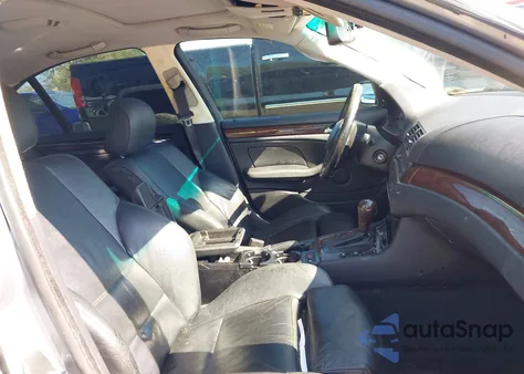 2004 BMW 330I from USA, damaged, VIN WBAEV53454KM37180